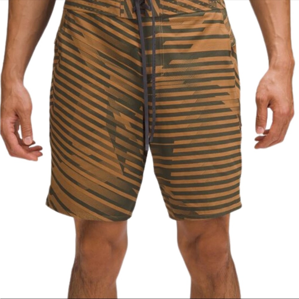 Lululemon Men's Current State Board Short 9"